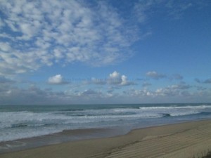 ocean-plage-et-nuages-janvier-2015_5187128-L